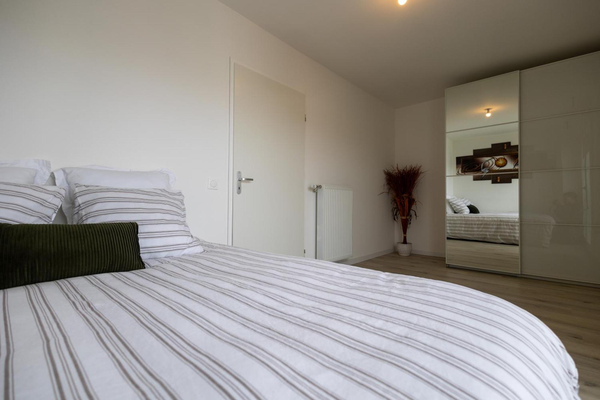 Апартаменти Duplex Complet - Proche Dysney Land Paris Бюссі-Сен-Жорж Екстер'єр фото